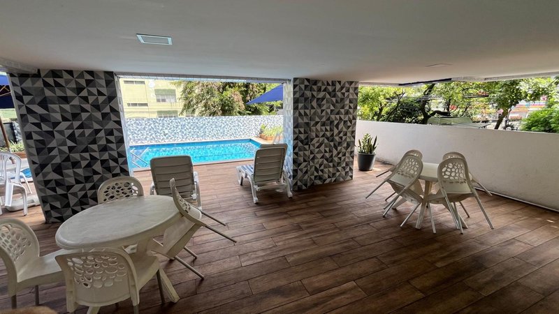 Apartamento à venda com 3 quartos sendo uma suíte, 95m² área útil por R$ 500.000,00 Rua Desembargador João Paes Recife - 