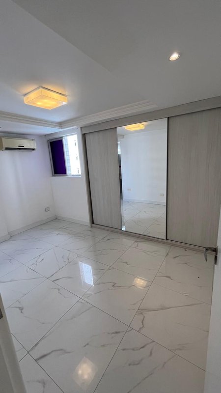 Apartamento à venda com 3 quartos sendo uma suíte, 95m² área útil por R$ 500.000,00 Rua Desembargador João Paes Recife - 