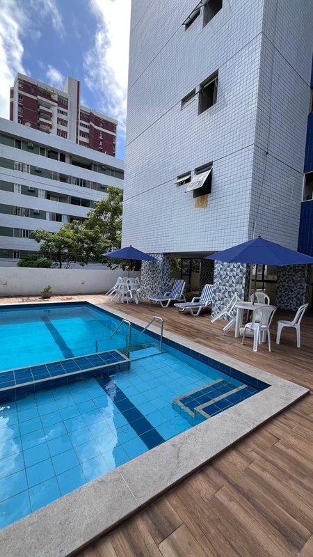 Apartamento à venda com 3 quartos sendo uma suíte, 95m² área útil por R$ 500.000,00 Rua Desembargador João Paes Recife - 