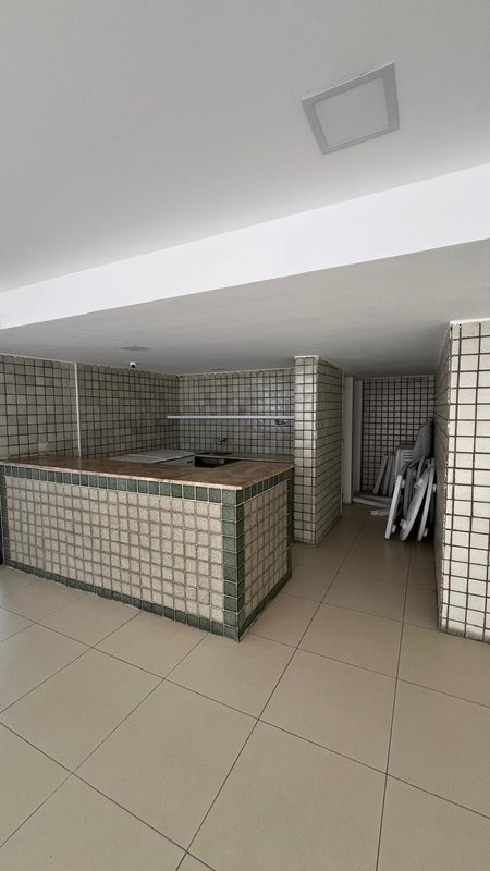 Apartamento à venda com 3 quartos sendo uma suíte, 95m² área útil por R$ 500.000,00 Rua Desembargador João Paes Recife - 