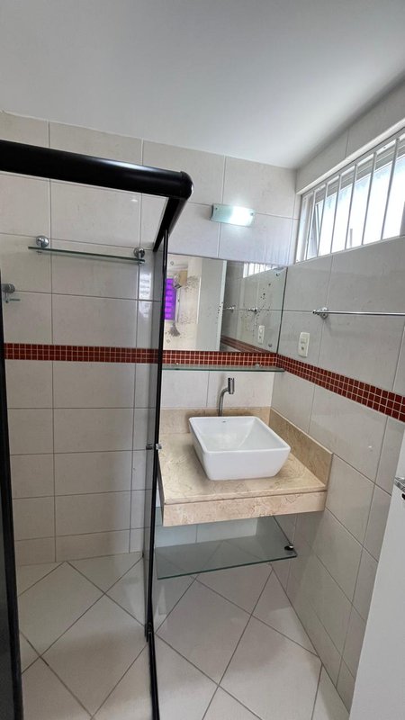 Apartamento à venda com 3 quartos sendo uma suíte, 95m² área útil por R$ 500.000,00 Rua Desembargador João Paes Recife - 