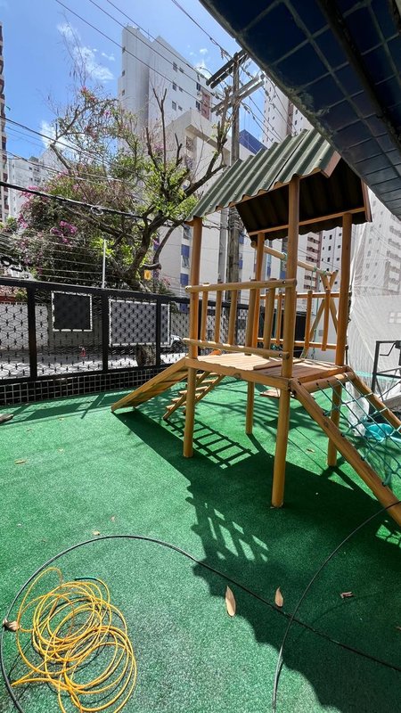 Apartamento à venda com 3 quartos sendo uma suíte, 95m² área útil por R$ 500.000,00 Rua Desembargador João Paes Recife - 