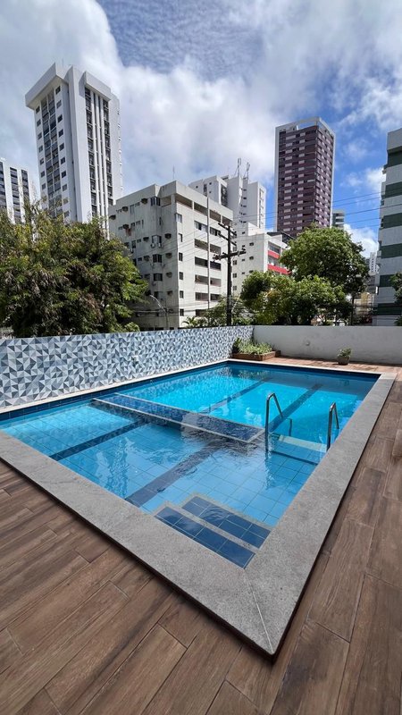 Apartamento à venda com 3 quartos sendo uma suíte, 95m² área útil por R$ 500.000,00 Rua Desembargador João Paes Recife - 