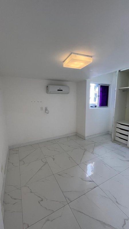 Apartamento à venda com 3 quartos sendo uma suíte, 95m² área útil por R$ 500.000,00 Rua Desembargador João Paes Recife - 
