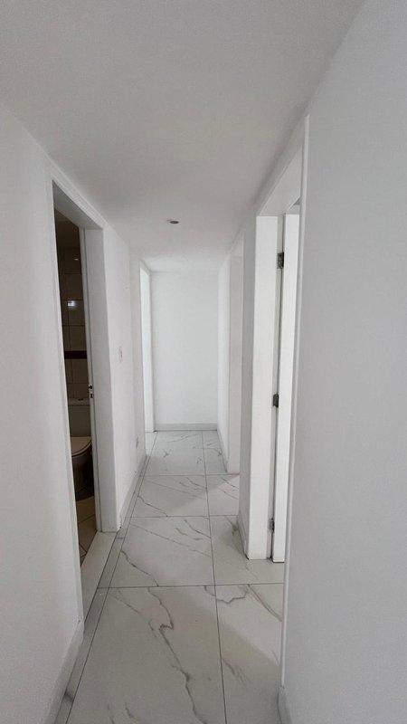 Apartamento à venda com 3 quartos sendo uma suíte, 95m² área útil por R$ 500.000,00 Rua Desembargador João Paes Recife - 