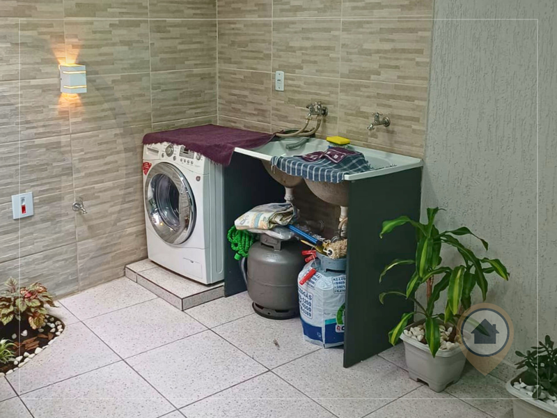 SOBRADO À VENDA COM 98 M² | 2 QUARTOS | 1 SUÍTE | 2 BANHEIROS | 2 VAGAS | CENTRO/GRU! Rua Soldado Antônio Agostinho Martins Guarulhos - 