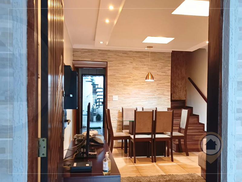 SOBRADO À VENDA COM 98 M² | 2 QUARTOS | 1 SUÍTE | 2 BANHEIROS | 2 VAGAS | CENTRO/GRU! Rua Soldado Antônio Agostinho Martins Guarulhos - 