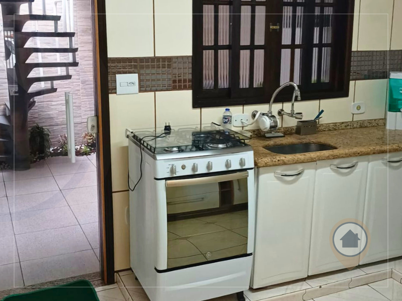 SOBRADO À VENDA COM 98 M² | 2 QUARTOS | 1 SUÍTE | 2 BANHEIROS | 2 VAGAS | CENTRO/GRU! Rua Soldado Antônio Agostinho Martins Guarulhos - 