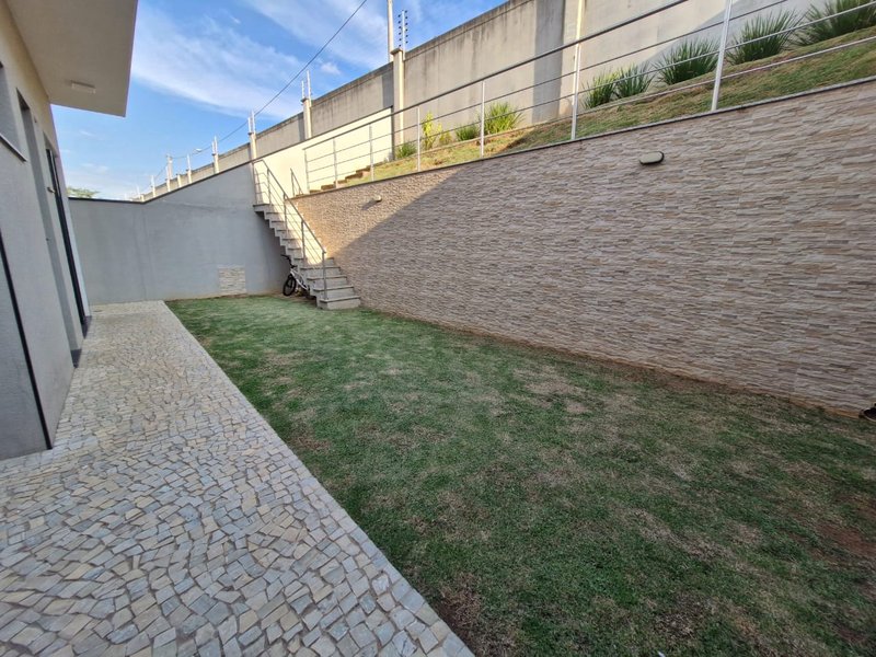 🏡 Casa Térrea Moderna em Condomínio – 3 Suítes | Pronta para Morar | Excelente Valor! - Campinas - 