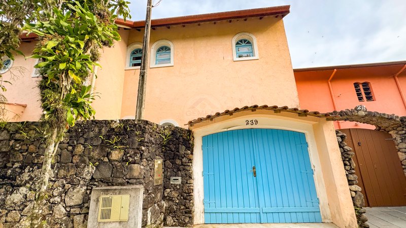 Linda casa frente ao rio na Praia Barra do Una - À VENDA Magno Passos Bitencourt São Sebastião - 