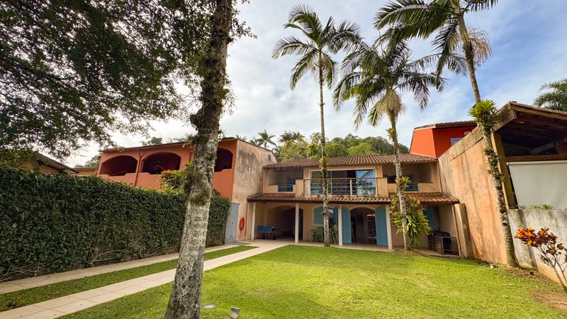 Linda casa frente ao rio na Praia Barra do Una - À VENDA Magno Passos Bitencourt São Sebastião - 