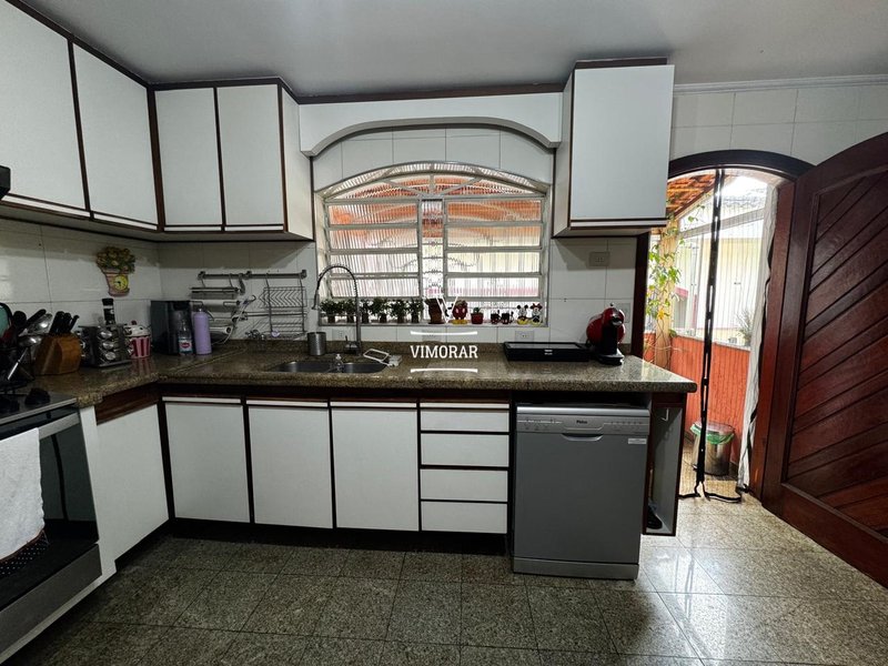 Sobrado 4 dormitórios sendo 3 suítes + piscina - São Paulo - 