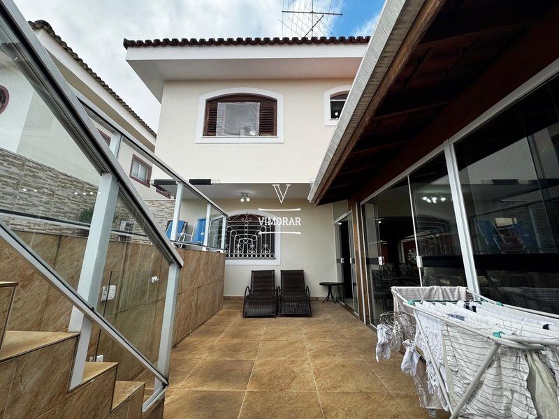 Sobrado 4 dormitórios sendo 3 suítes + piscina - São Paulo - 