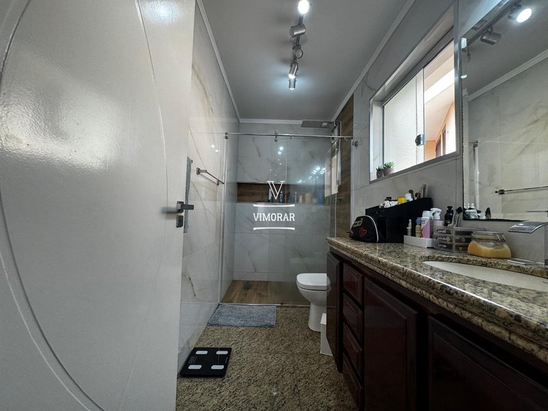 Sobrado 4 dormitórios sendo 3 suítes + piscina - São Paulo - 