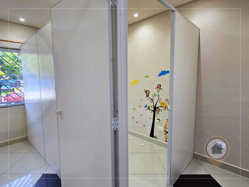SOBRADO COMERCIAL À VENDA COM 250 M² | 11 SALAS | 4 BANHEIROS | 2 VAGAS | JD STA MENA/GRU! - Guarulhos - 