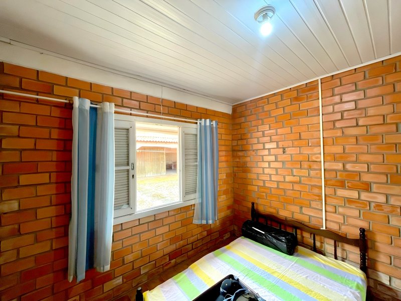 R$ 510.000 - CASA NA PRAIA - 189M2 - 3 DORM - CHURRASQUEIRA - PÁTIO - 2 VAGAS Rua Rio Comandaí Xangri-lá - 