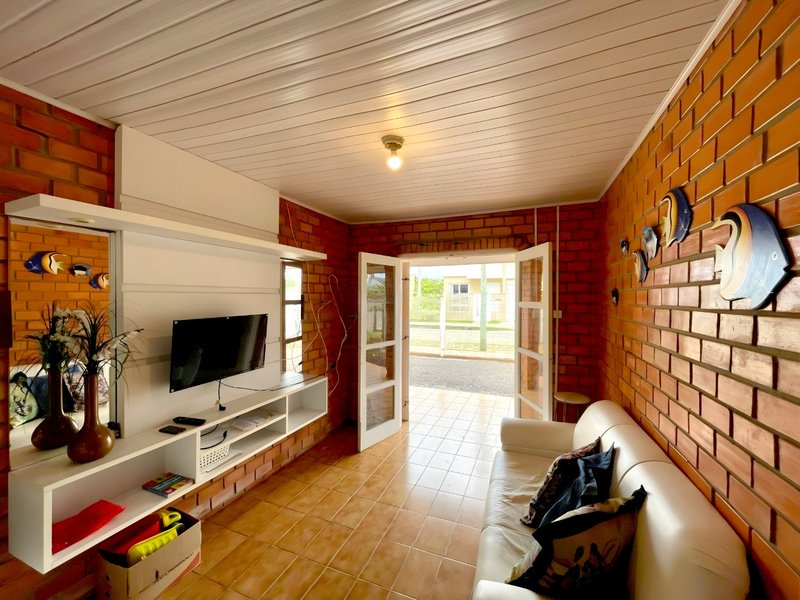 R$ 510.000 - CASA NA PRAIA - 189M2 - 3 DORM - CHURRASQUEIRA - PÁTIO - 2 VAGAS Rua Rio Comandaí Xangri-lá - 