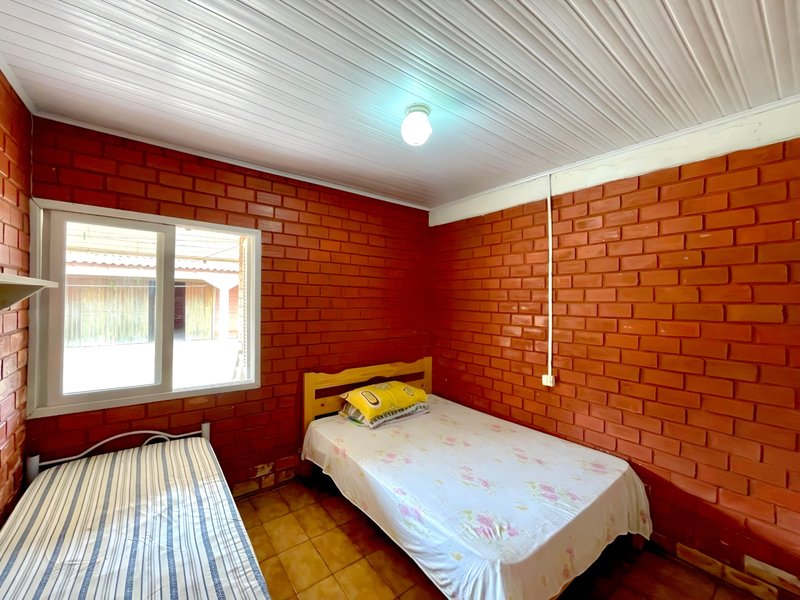R$ 510.000 - CASA NA PRAIA - 189M2 - 3 DORM - CHURRASQUEIRA - PÁTIO - 2 VAGAS Rua Rio Comandaí Xangri-lá - 
