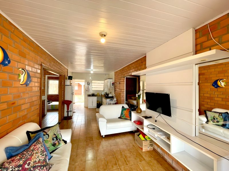 R$ 510.000 - CASA NA PRAIA - 189M2 - 3 DORM - CHURRASQUEIRA - PÁTIO - 2 VAGAS Rua Rio Comandaí Xangri-lá - 