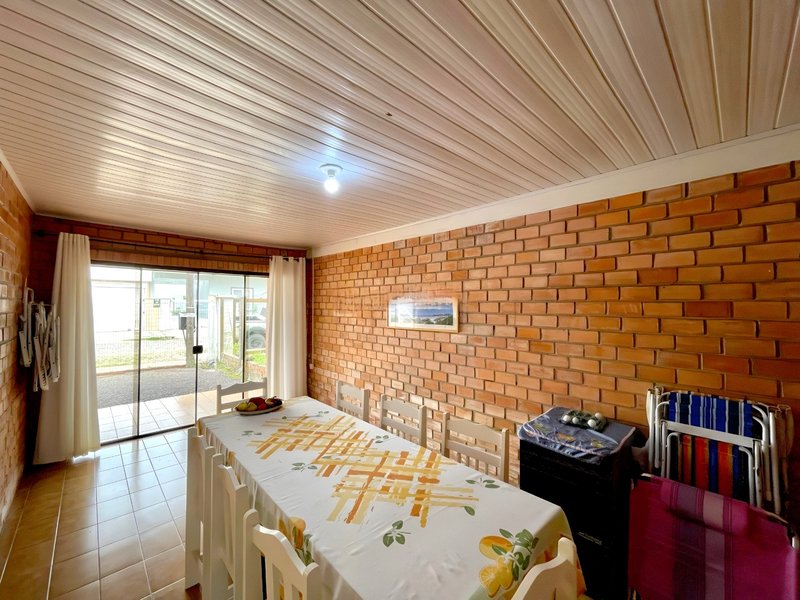 R$ 510.000 - CASA NA PRAIA - 189M2 - 3 DORM - CHURRASQUEIRA - PÁTIO - 2 VAGAS Rua Rio Comandaí Xangri-lá - 