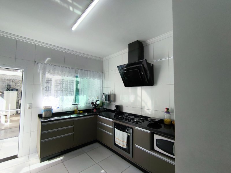 Sobrado com 3 Dormitórios e Espaço Gourmet no Loteamento Alvorada - Mogi das Cruzes - 