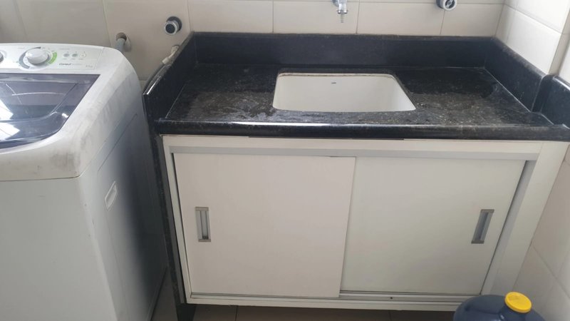 Apartamento à venda com 3 quartos sendo uma suíte, 140m² área útil por R$ 830.000,00 Avenida Engenheiro Domingos Ferreira Recife - 