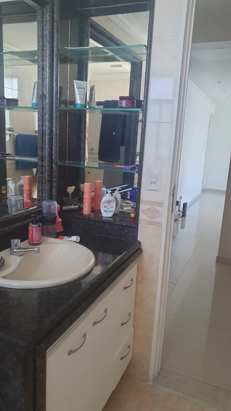 Apartamento à venda com 3 quartos sendo uma suíte, 140m² área útil por R$ 830.000,00 Avenida Engenheiro Domingos Ferreira Recife - 
