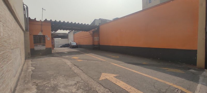 Prédio com Loja e Estacionamento no Centro de Mogi das Cruzes – 10 Andares e 65 Salas - Mogi das Cruzes - 