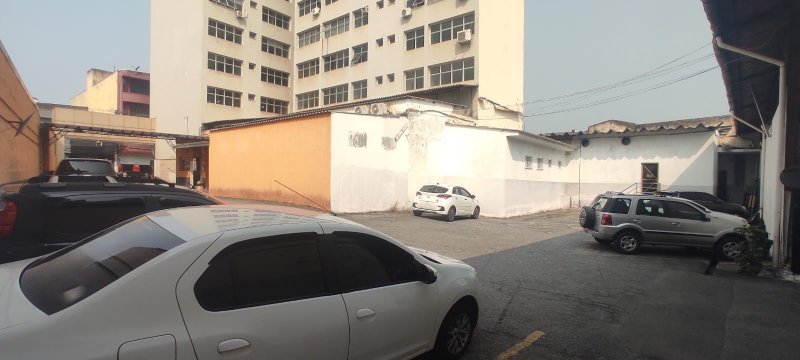 Prédio com Loja e Estacionamento no Centro de Mogi das Cruzes – 10 Andares e 65 Salas - Mogi das Cruzes - 