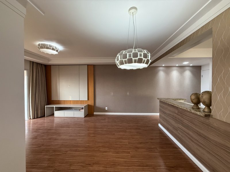 Apartamento À VENDA, 93m² - 3 Dorm. 1 Suíte - R$ 850.000 - Ilê NOTRE DAME - Sorocaba SP Rua Heloísa Oliveira Evangelista Sorocaba - 