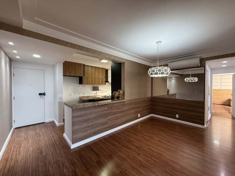 Apartamento À VENDA, 93m² - 3 Dorm. 1 Suíte - R$ 850.000 - Ilê NOTRE DAME - Sorocaba SP Rua Heloísa Oliveira Evangelista Sorocaba - 