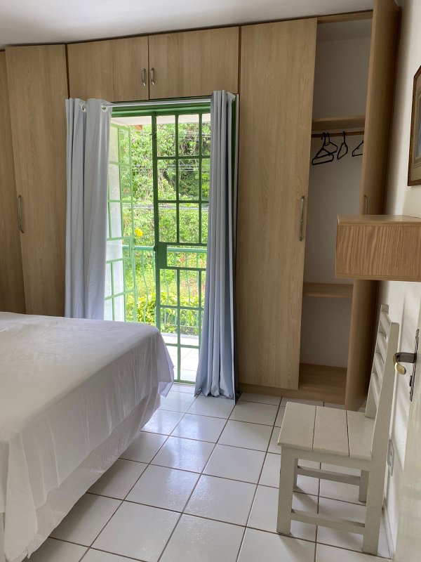 Apartamento 100 metros do mar / 2 dormitórios/ mobiliado e decorado Estrada da balsa  Porto Seguro - 