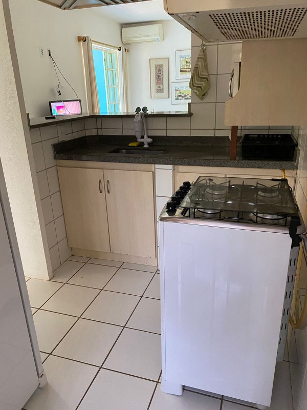 Apartamento 100 metros do mar / 2 dormitórios/ mobiliado e decorado Estrada da balsa  Porto Seguro - 