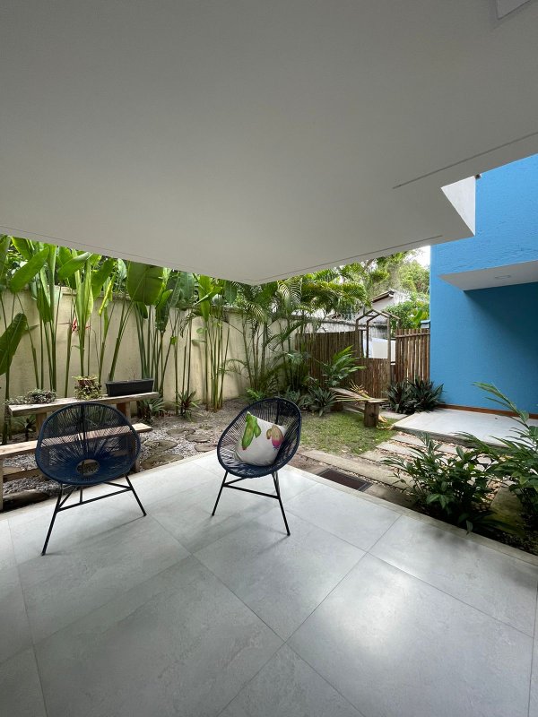 Casa de 3 dormitórios / 200 metros do mar / mobiliado e decorado Estrada da balsa  Porto Seguro - 