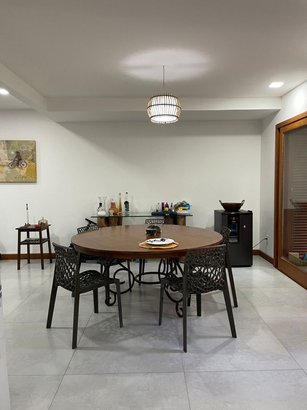 Casa de 3 dormitórios / 200 metros do mar / mobiliado e decorado Estrada da balsa  Porto Seguro - 