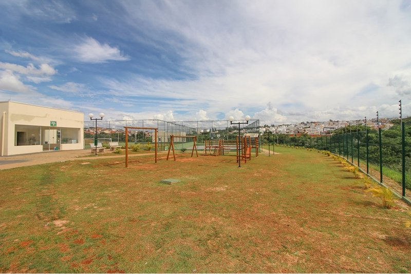 Casa à venda, 120m - 3 Dorm. 1 suíte - R$ 630.000 - Cond. Horto Vilagio - Sorocaba SP Rua João Alberto Paezani Sorocaba - 
