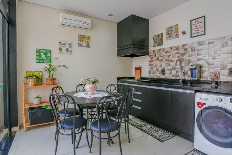 Casa à venda, 120m - 3 Dorm. 1 suíte - R$ 630.000 - Cond. Horto Vilagio - Sorocaba SP Rua João Alberto Paezani Sorocaba - 