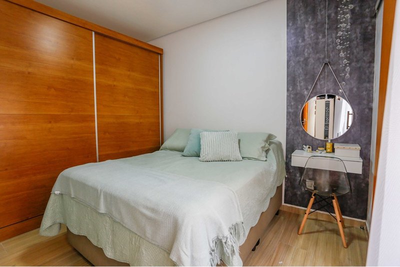Casa à venda, 120m - 3 Dorm. 1 suíte - R$ 630.000 - Cond. Horto Vilagio - Sorocaba SP Rua João Alberto Paezani Sorocaba - 