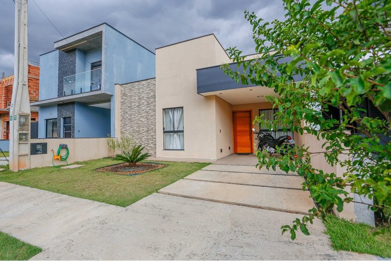 Casa à venda, 120m - 3 Dorm. 1 suíte - R$ 630.000 - Cond. Horto Vilagio - Sorocaba SP Rua João Alberto Paezani Sorocaba - 