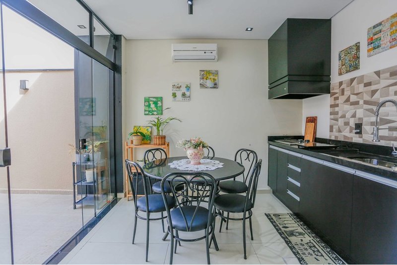 Casa à venda, 120m - 3 Dorm. 1 suíte - R$ 630.000 - Cond. Horto Vilagio - Sorocaba SP Rua João Alberto Paezani Sorocaba - 