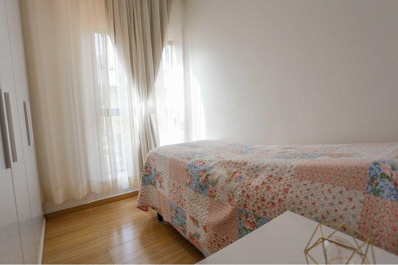 Casa à venda, 120m - 3 Dorm. 1 suíte - R$ 630.000 - Cond. Horto Vilagio - Sorocaba SP Rua João Alberto Paezani Sorocaba - 