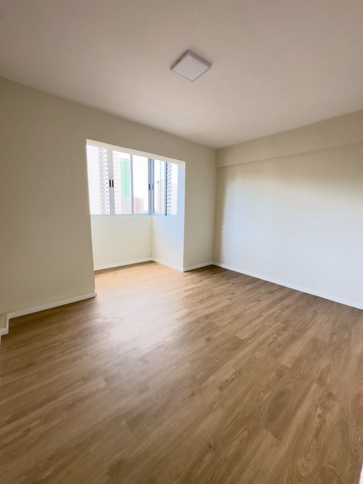 Apartamento à venda com 3 quartos, 168m² - Foto 5