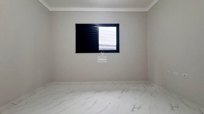 Casa 2 dormitórios sendo 1 suíte + 3 vagas de garagem - Suzano - 