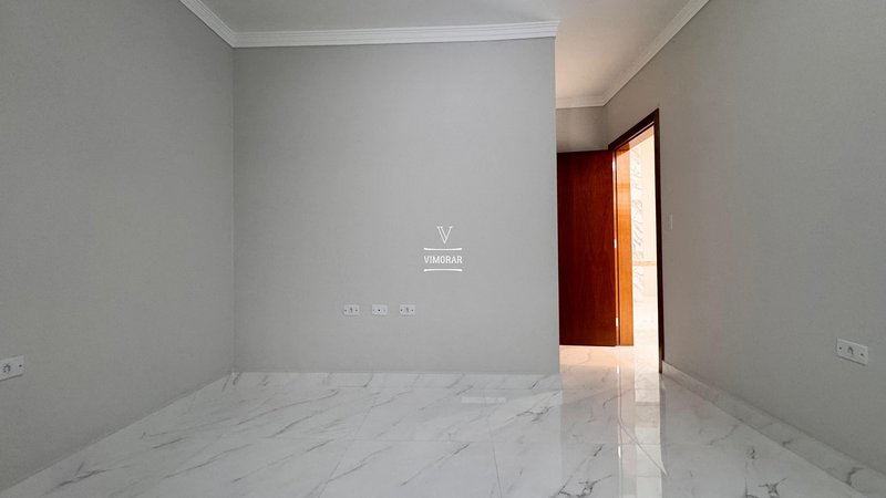 Casa 2 dormitórios sendo 1 suíte + 3 vagas de garagem - Suzano - 