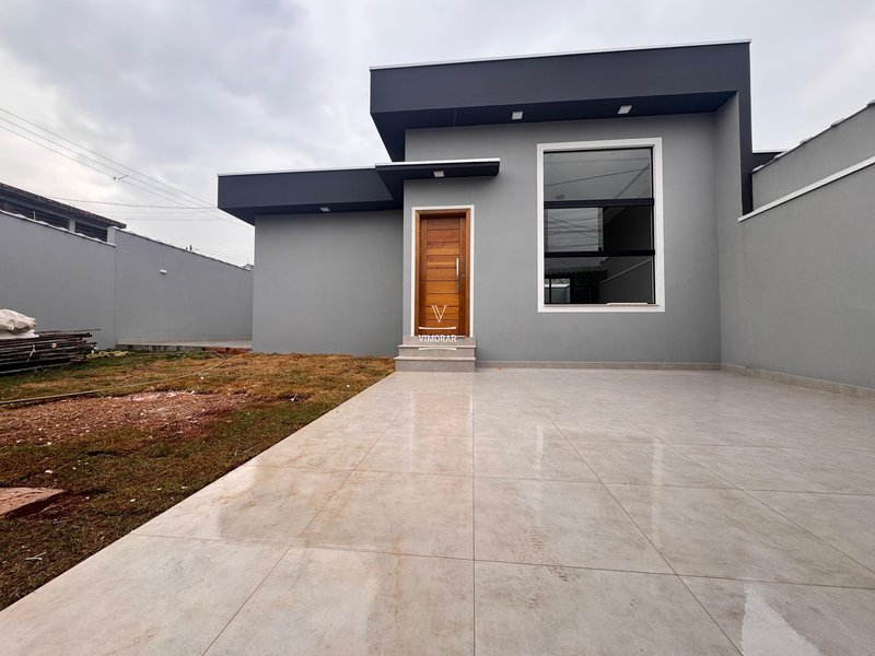 Casa térrea 2 dormitórios sendo 1 suíte + 4 vagas de garagem - Suzano - 