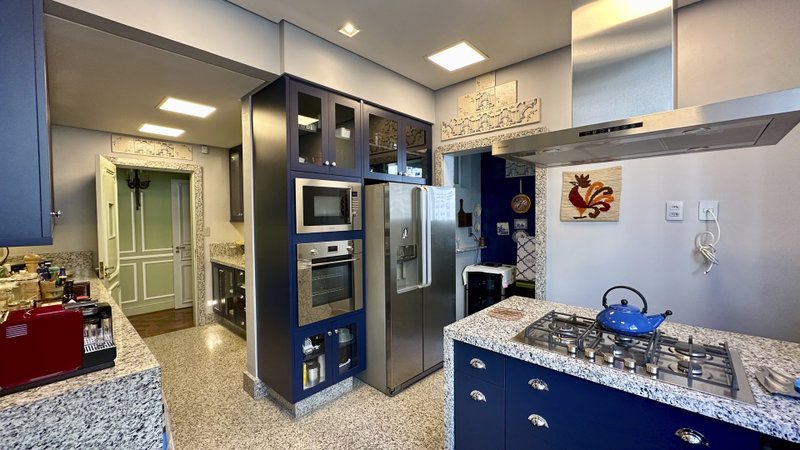 Apartamento 380m² no Jardim América 3 dorm 2 suítes 3 vagas Rua Cristóvão Diniz São Paulo - 