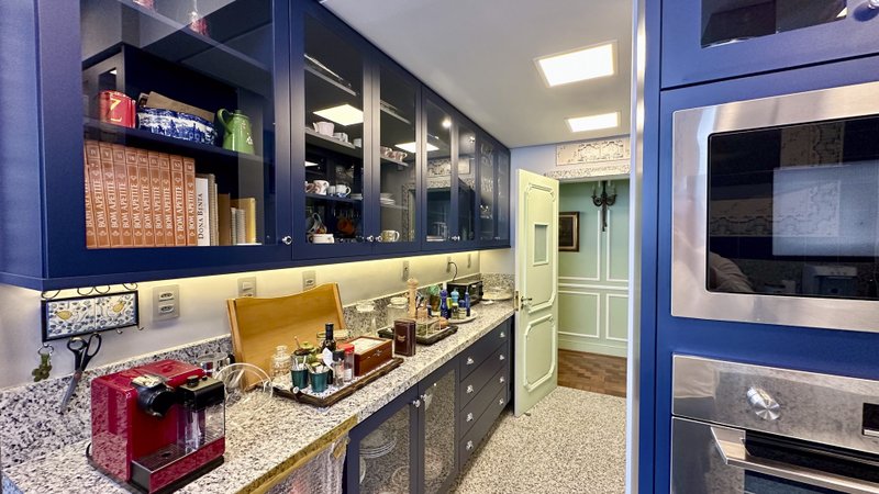 Apartamento 380m² no Jardim América 3 dorm 2 suítes 3 vagas Rua Cristóvão Diniz São Paulo - 