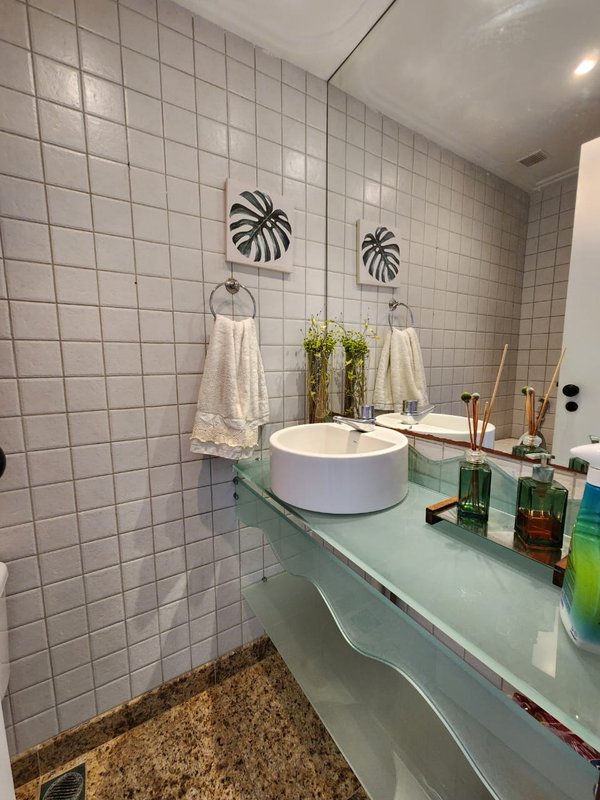 APARTAMENTO 4 SUÍTES VARANDAS ACADEMIA PISCINA 4 GARAGENS À VENDA CAMINHO DAS ÁRVORES! Rua do Benjoim Salvador - 