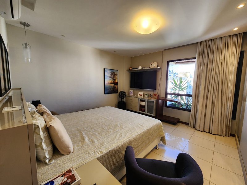 APARTAMENTO 4 SUÍTES VARANDAS ACADEMIA PISCINA 4 GARAGENS À VENDA CAMINHO DAS ÁRVORES! Rua do Benjoim Salvador - 