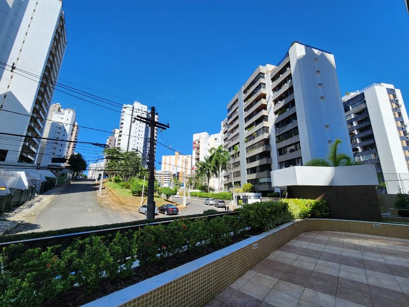 APARTAMENTO 4 SUÍTES VARANDAS ACADEMIA PISCINA 4 GARAGENS À VENDA CAMINHO DAS ÁRVORES! Rua do Benjoim Salvador - 